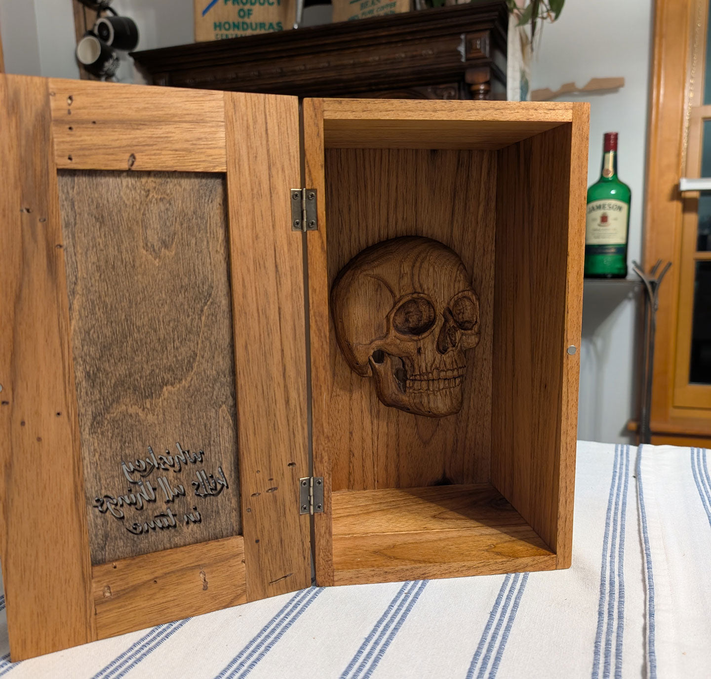 Whiskey Box - Skull