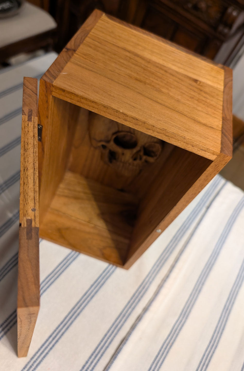 Whiskey Box - Skull
